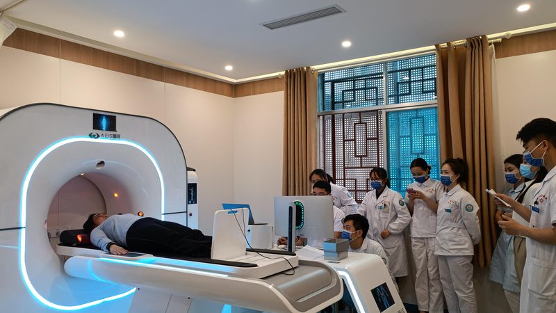 健康管理一体机：揭秘其背后的技术原理与选型逻辑