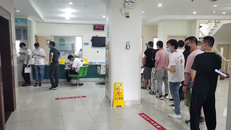 了解政策后，接下来就是准备报销材料。以下是一些常见的报销材料：